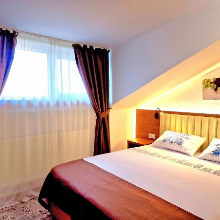 Stay Inn Rediu Valea Lupului  Bagian luar foto