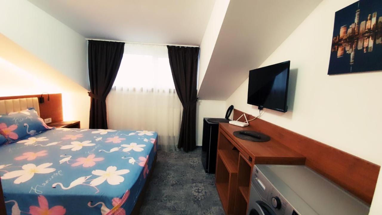 Stay Inn Rediu Valea Lupului  Bagian luar foto