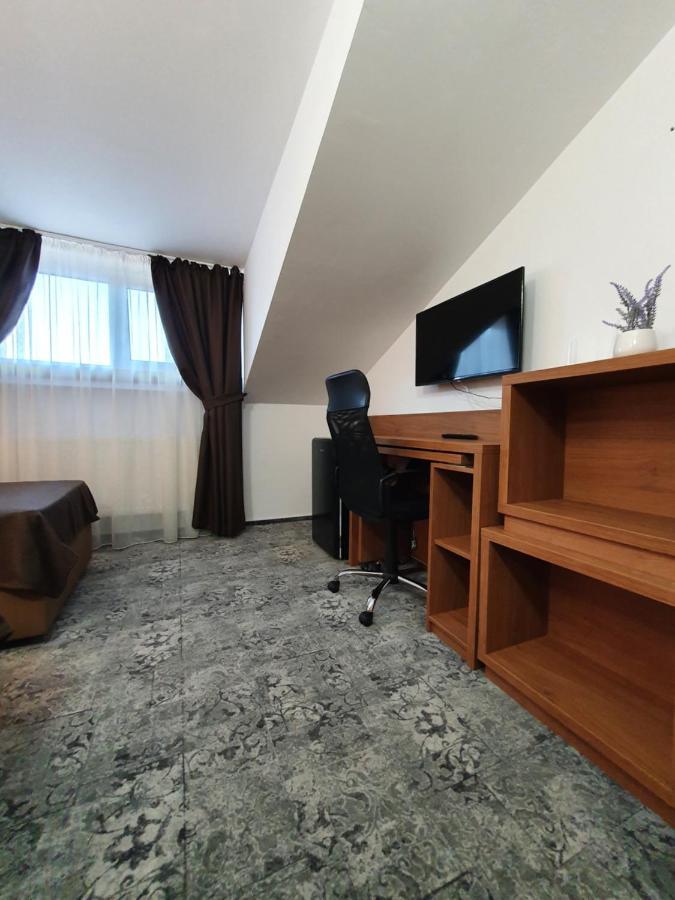 Stay Inn Rediu Valea Lupului  Bagian luar foto