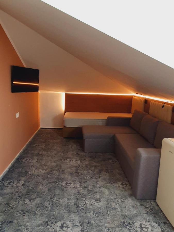 Stay Inn Rediu Valea Lupului  Bagian luar foto