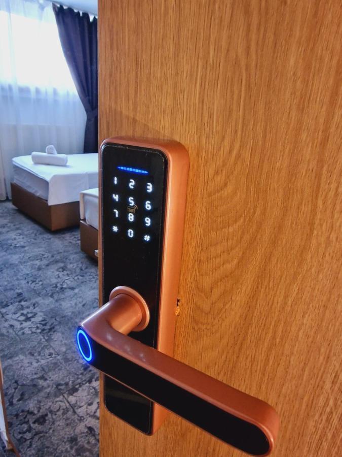 Stay Inn Rediu Valea Lupului  Bagian luar foto