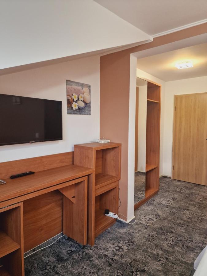 Stay Inn Rediu Valea Lupului  Bagian luar foto